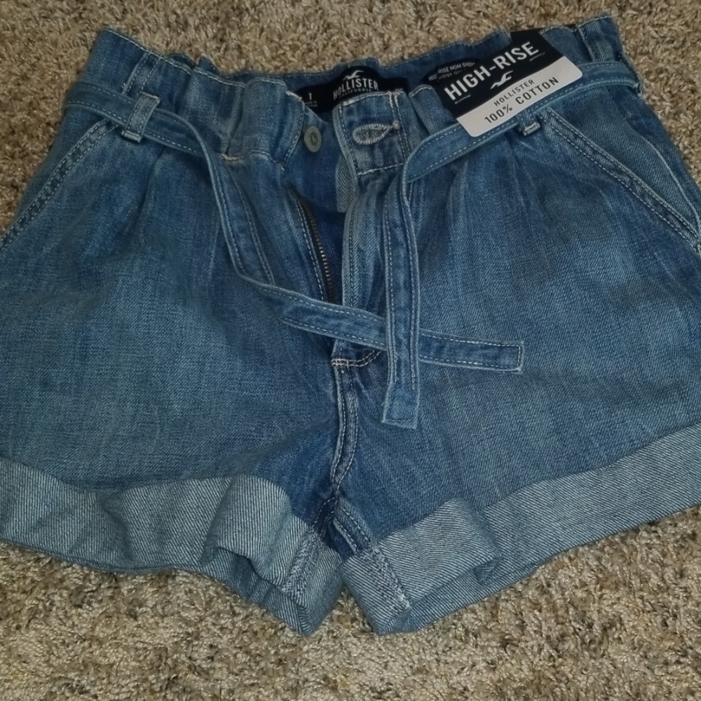 Hollister high rise mom shorts